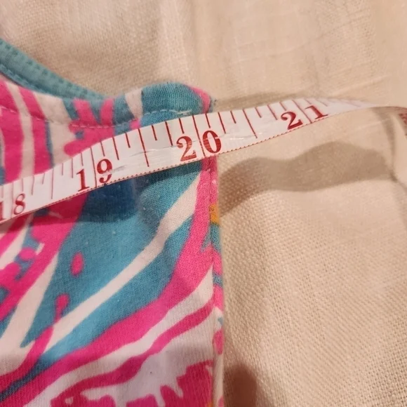 Lilly Pulitzer feeling Tanked shift dress cut out peek a boo back - Picture 5 of 11